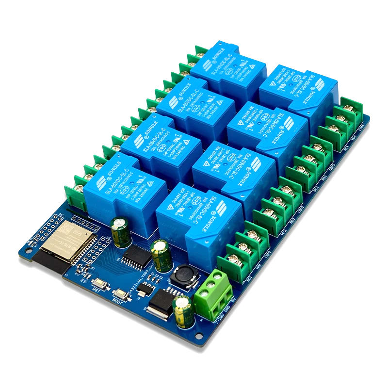 Placa ESP-32_RELAY_30A_X8_V1.2 da RoboBuilders com 8 relés azuis de 30A e bornes verdes industriais